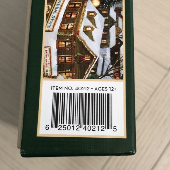 Cobble Hill I Remember Christmas 1000 Piece Puzzle - Picture 6 of 7